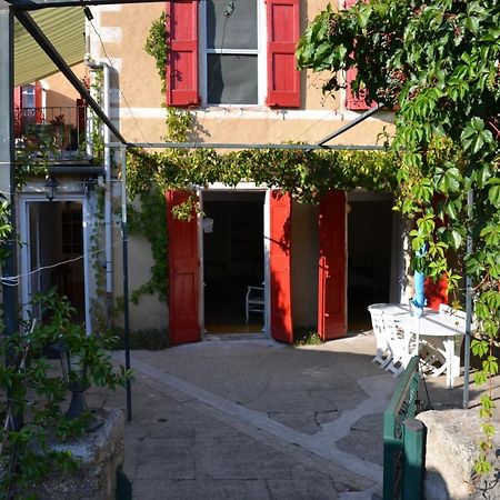 St Jean Du Gard : Spacious Apartment With Use Of Pool Saint-Jean-du-Gard Dış mekan fotoğraf