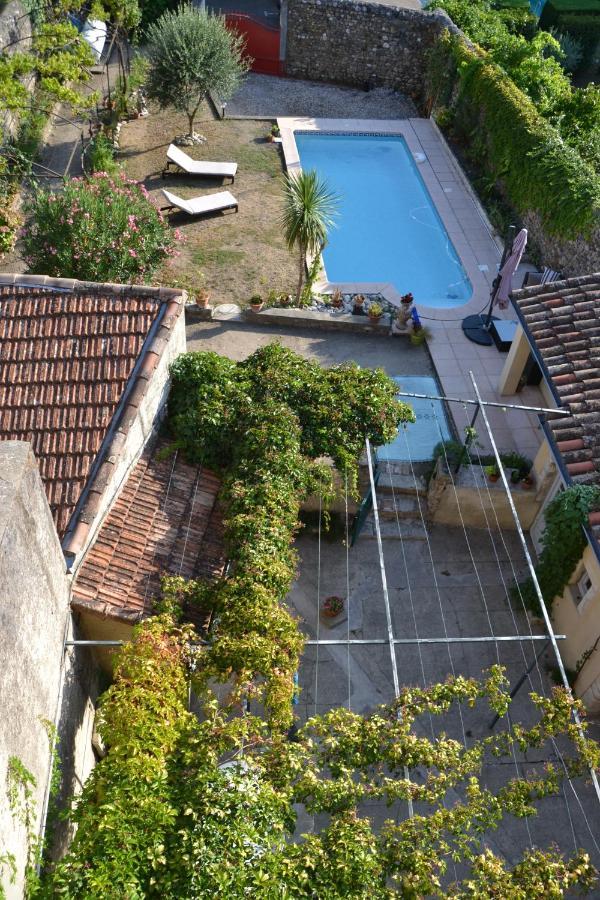 St Jean Du Gard : Spacious Apartment With Use Of Pool Saint-Jean-du-Gard Dış mekan fotoğraf
